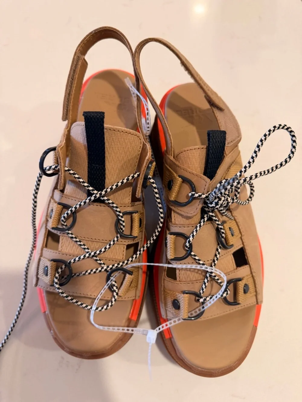 Sorel lace-up platform sandals size 9 - Picture 3 of 5